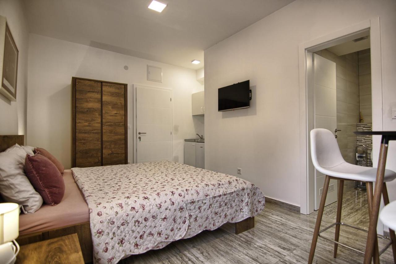 Rooms Dragica Pakoštane Buitenkant foto