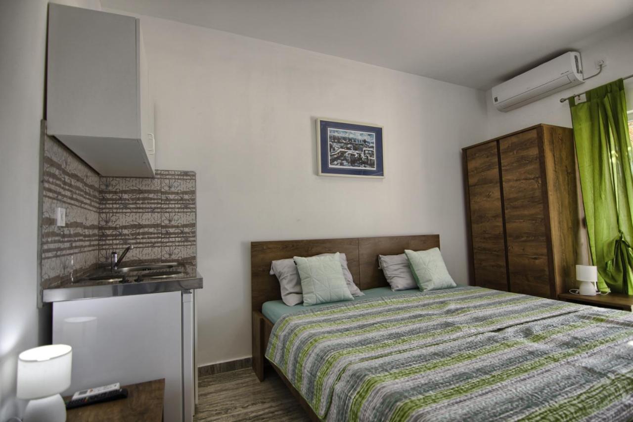 Rooms Dragica Pakoštane Buitenkant foto