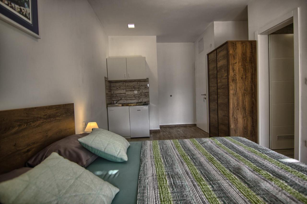 Rooms Dragica Pakoštane Buitenkant foto