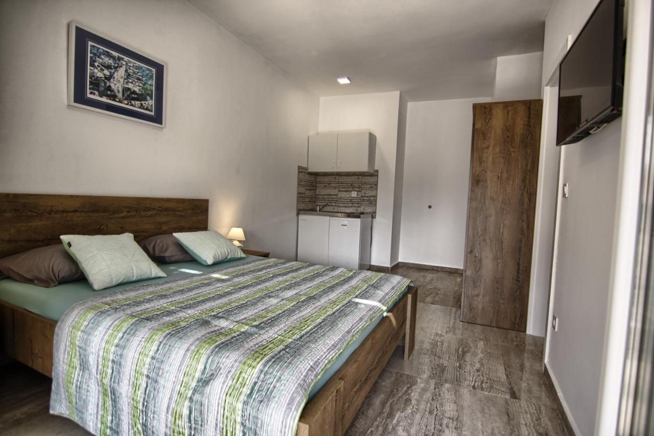 Rooms Dragica Pakoštane Buitenkant foto